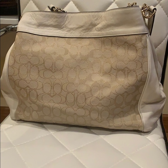 COACH Lexy Signature Shoulder Bag - Picture 2 of 11